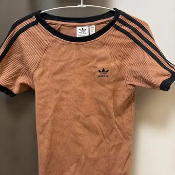 한국 adidas 브라운 오렌지 반팔 T셔츠