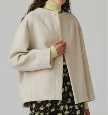 울 파일 밀드 빌드 넥 숏코트 tomorrowland