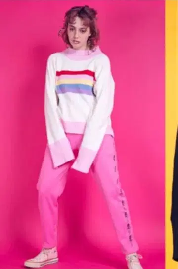 Candy Stripper 캔디 스트리퍼 레인보우 니트