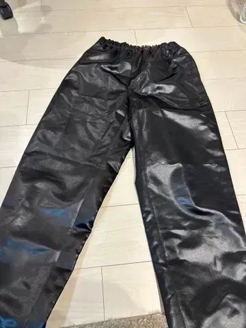 로에프 LOEFF 24SS 새틴 개더 와이드 팬츠