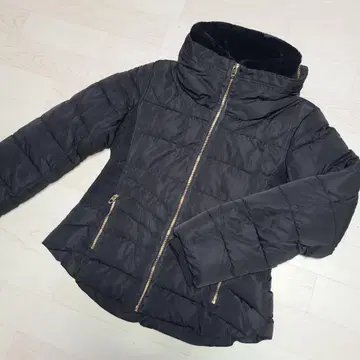 ZARA 블랙 다운 자켓