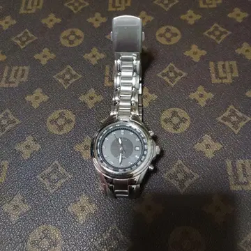 실버 스테인리스 아날로그 시계