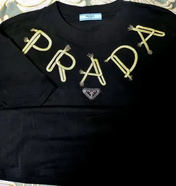 블랙 로고 자수 티셔츠 ladies and mens