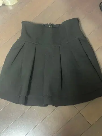 미셸 마카롱 슬림 레그 스커트 블랙