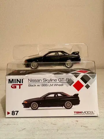 MINIGT Nissan Skyline GT-R ( black )
