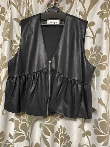 CYAN TOKYO 비건 레더 벌룬 개더 베스트