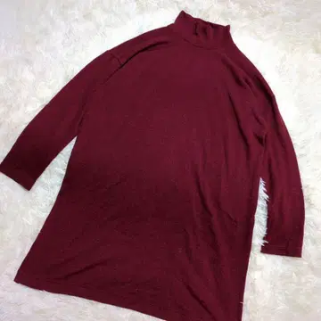 유니클로 니트 튜닉(L) 레드 하이넥 무지 루즈핏 심플