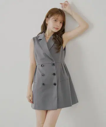 그레이 Chico 본딩 볼륨 플레어 수트 미니 원피스