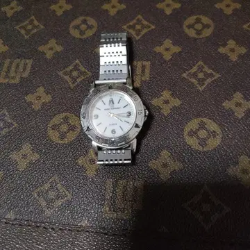 실버 스테인리스 스틸 시계