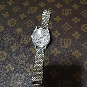 메쉬 팔찌 시계 실버