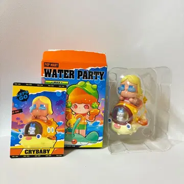POP MART WATER PARTY CRYBABY