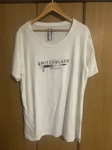 SWITCHBLADE T셔츠