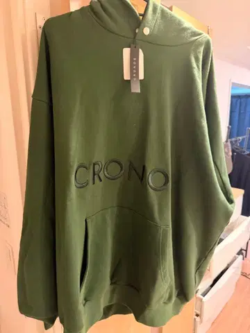 크로노스 후드 부착 후드티 올리브 그린
