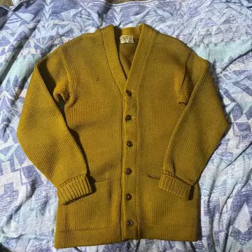 빈티지 레어 컬러! 머스타드 색상 V넥 레터드 가디건