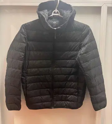 유니클로 울트라 라이트 다운 M 블랙 수납 봉투 포함