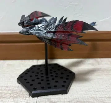 몬헌 기묘한 홍조의 발파르크 피규어