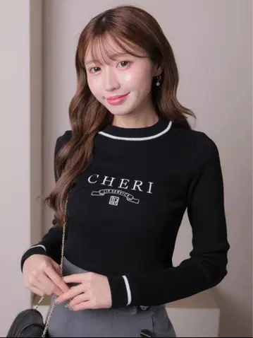 LIP SERVICE cheri 로고 블랙 긴팔 니트