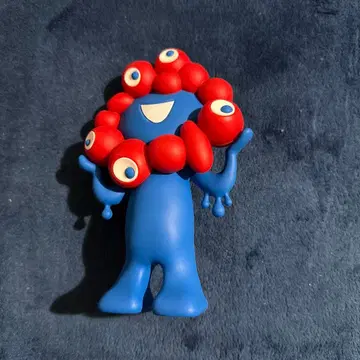 지퍼 달린 미야쿠미야쿠 캐릭터 피규어