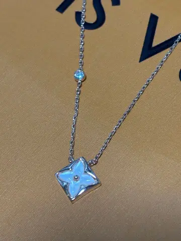 모노그램 LV 목걸이