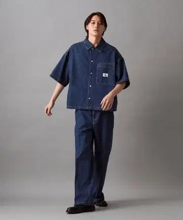Calvin Klein 데님 반팔 셔츠