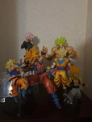 드래곤볼 피규어 모음