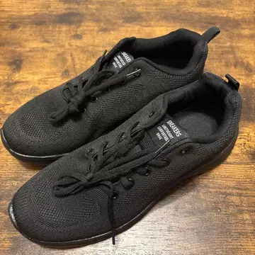 블랙 메쉬 스니커즈