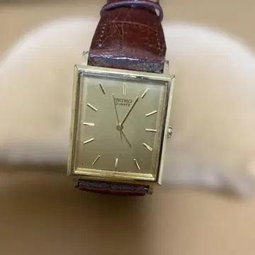 세이코 샤리오 2C21-5180 쿼츠 작동품