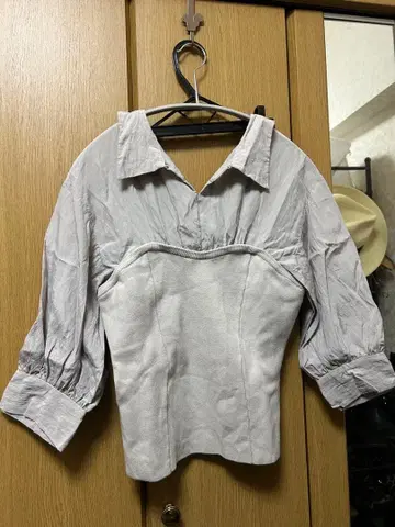 그레이 코르셋 스타일 칠부 소매 셔츠