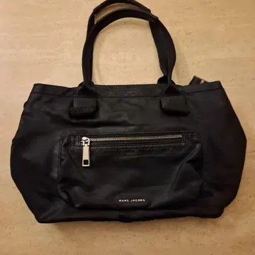 MARC JACOBS 블랙 토트백