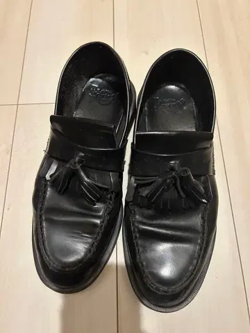 Dr. Martens ADRIAN 태슬 로퍼 닥터마틴