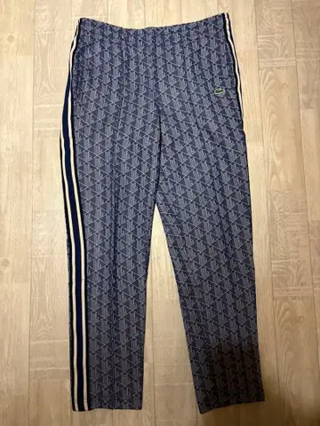 LACOSTE 라코스테 모노그램 팬츠 / 네이비