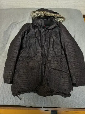 배송비 포함 THE NORTH FACE 크로커다일 패턴 다운 자켓