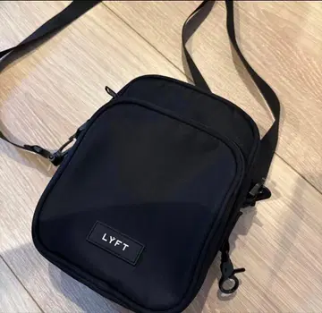 LYFT 숄더백