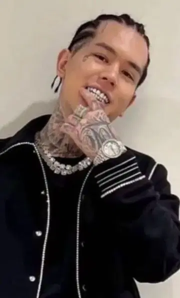 [ yzerr 착용 ] 쿠바 목걸이 골든 스퀘어 아이스 아웃