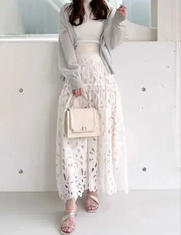 머큐리 듀오 스커트 화이트