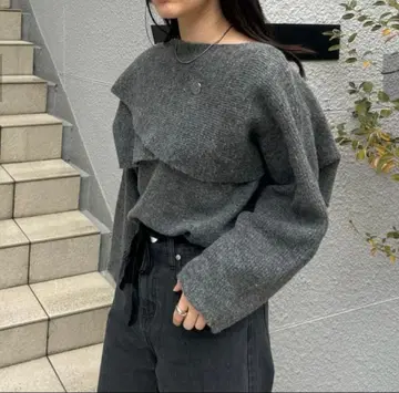 mystic 브로치 포함 크로스 니트