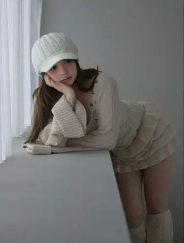 andmary Leia frill set up