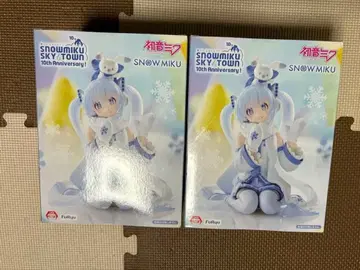 SNOW MIKU 10주년 Anniversary 피규어 2체 세트
