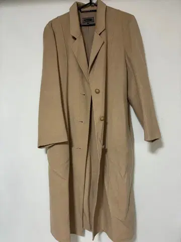 베이지 롱 기장 체스터 코트