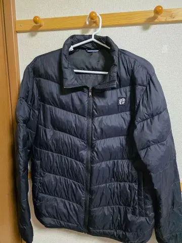 블랙 다운 자켓 퀼팅 디자인