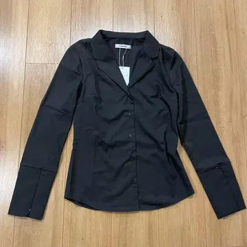 카로미 블랙 셔츠