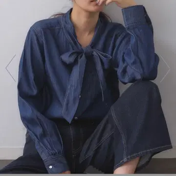 오페크 클립 셀룰로오스 혼방 데님 보타이 블라우스 L