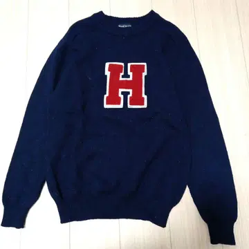 Rune Chester 네이비 H 자수 니트 스웨터 L1134번
