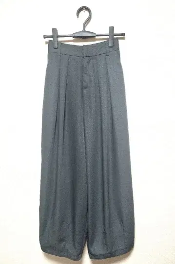 AUNT MARIE'S 투 턱 와이드 코쿤 팬츠 그레이 FREE