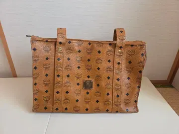 MCM 브라운 가죽 토트백