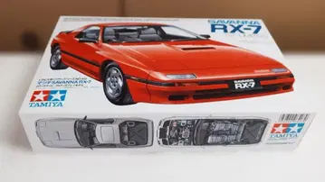TAMIYA SAVANNA RX-7 GT-LIMITED 1/24
