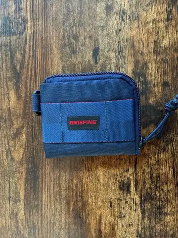 브리핑 네이비 코인 케이스