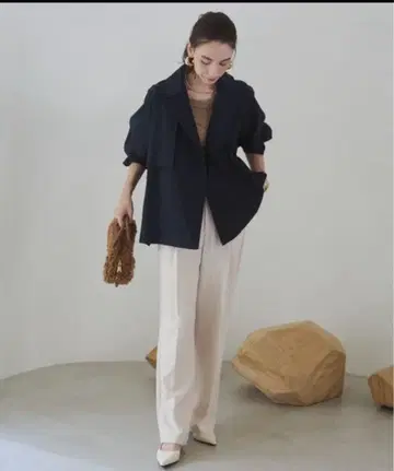 새상품 가을 2025 SS ANGIE / 숏 트렌치코트 네이비