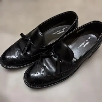 REGAL 블랙 가죽 태슬 로퍼