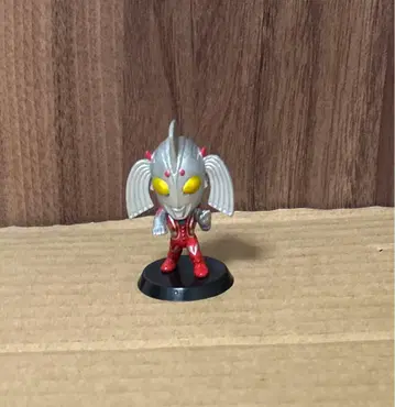 특촬 히어로즈 울트라의 어머니